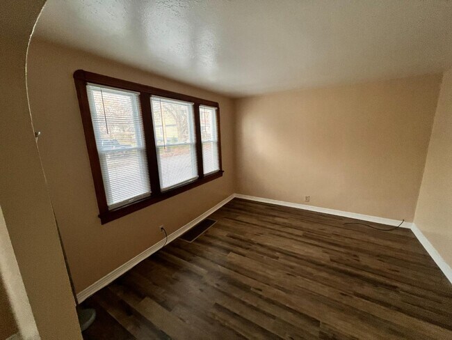 Building Photo - 6800 Fullerton Ave