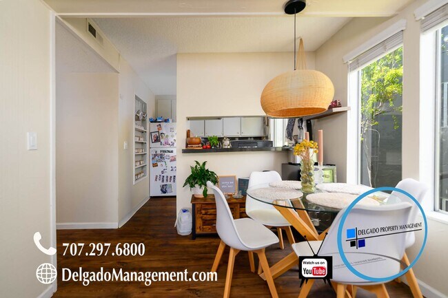 Building Photo - Sausalito living in this 2bd/2ba hillside ...
