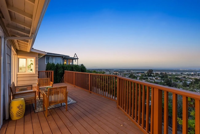 Building Photo - "Remodeled - Charming 3-Bed Sanctuary with...
