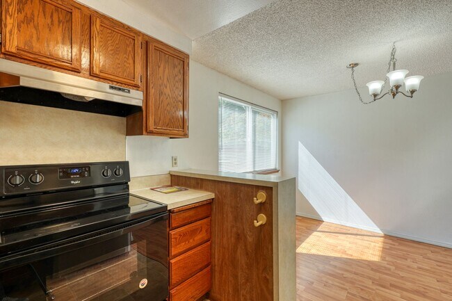 Building Photo - Cozy Lacey Rambler - Move-In Ready now! 3 bed 1 bath patio home - North Thurston S.D.