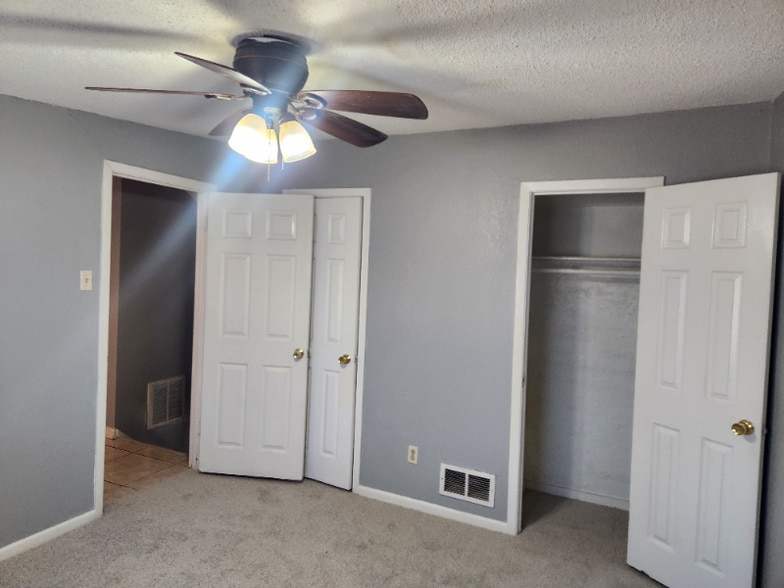 Building Photo - 1321 Rosewood Hills Dr