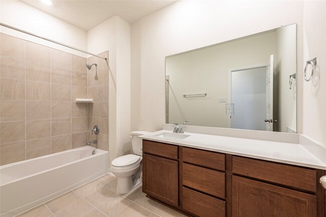 Building Photo - 2815 Icarus Dr