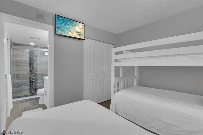 Building Photo - 890 S Collier Blvd