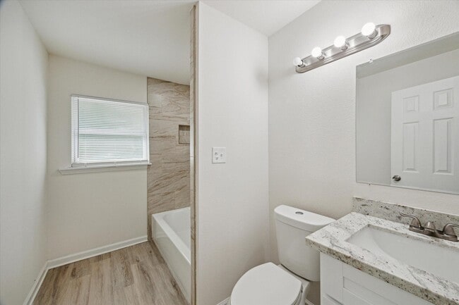 Building Photo - 3105 Babin Dr