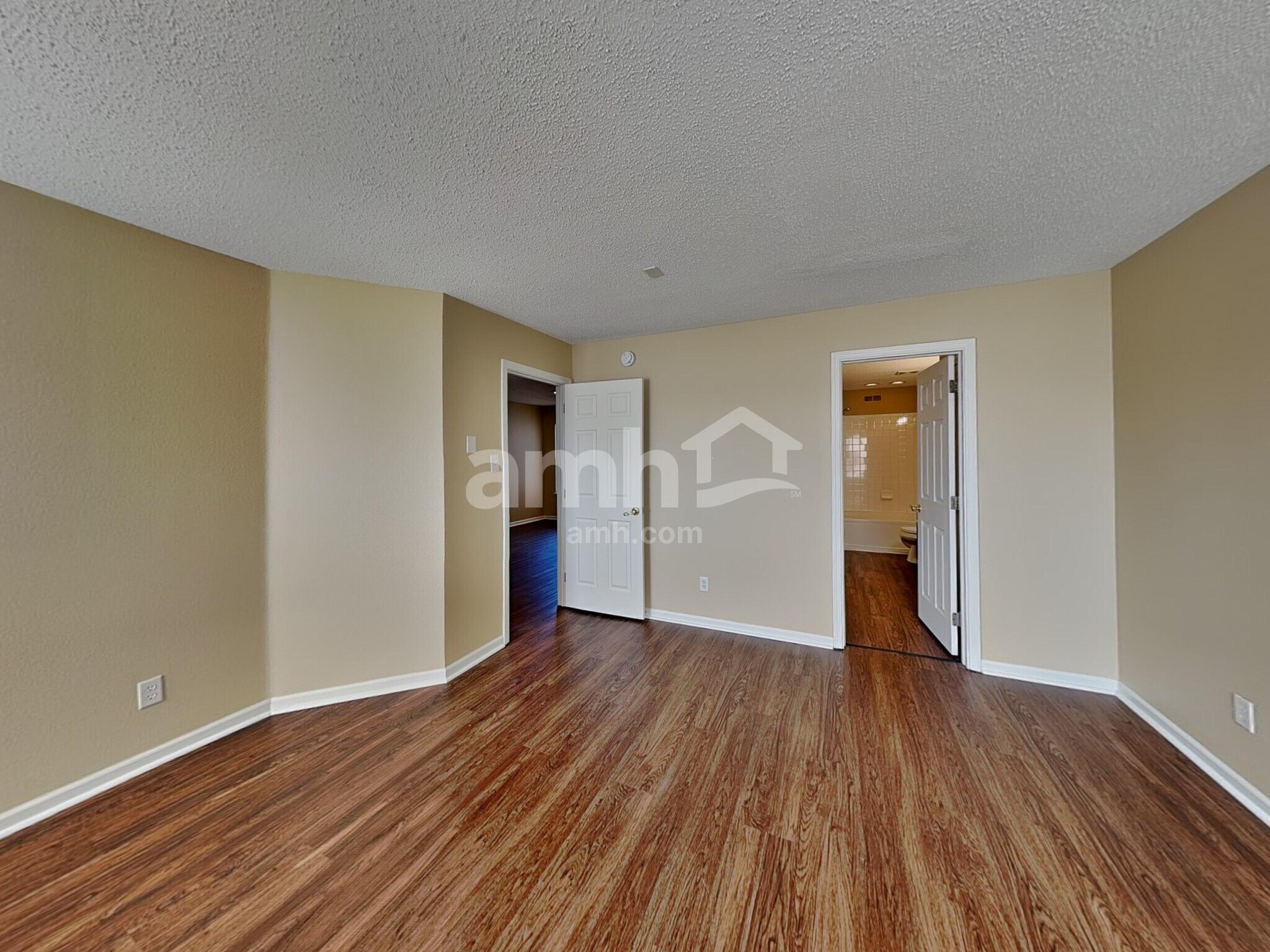 Building Photo - 5973 Redcliff North Ln