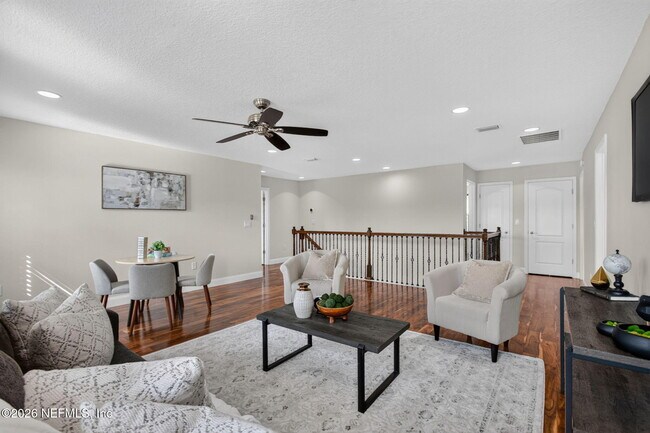 Building Photo - 127 Rockcreek Dr