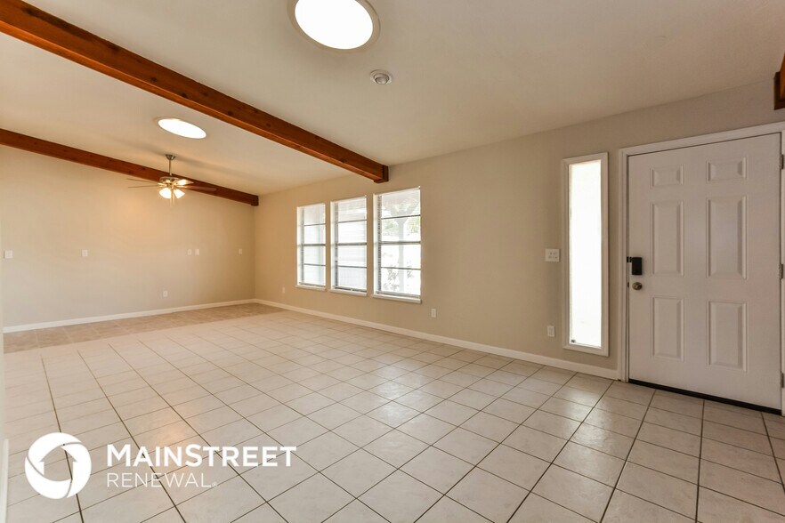 Building Photo - 364 Sagewood Dr
