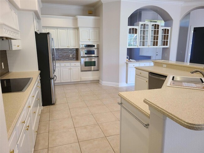 Building Photo - 9996 Cherry Hills Ave Cir