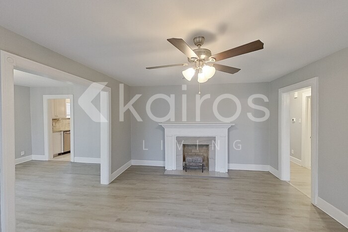 Building Photo - 2039 S Ong St