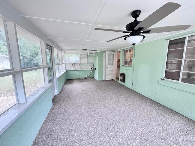 Building Photo - 3916 Cates Ave
