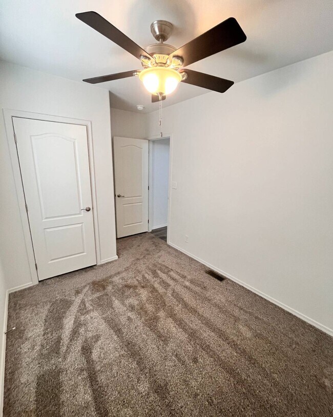 Building Photo - 4100 N Romero Rd