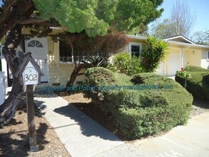 Building Photo - 302/303