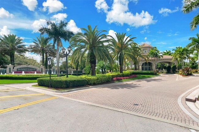 Building Photo - 5271 SW 173rd Ave