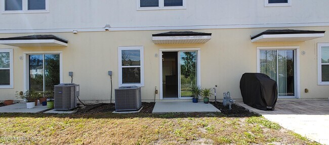 Building Photo - 124 Java Ln