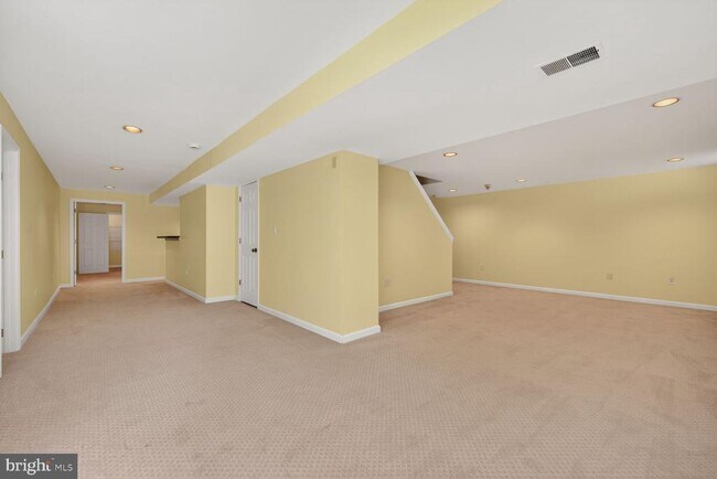 Building Photo - 12320 Pissaro Dr