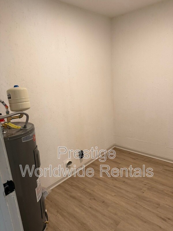 Building Photo - 4843 Wellborn Dr