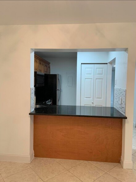 Building Photo - 617 Sea Pine Way