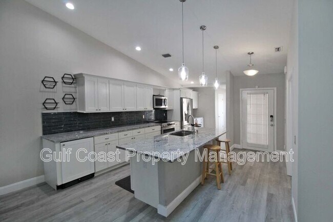 Building Photo - 6019 Courtside Dr