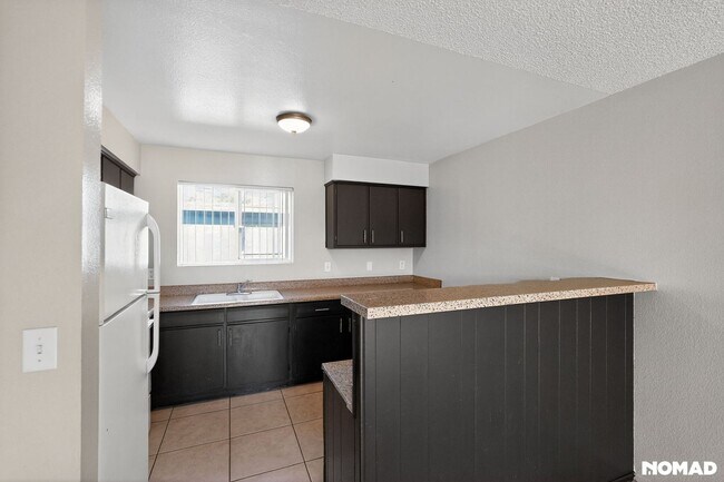 Building Photo - 6502 N 17th Ave