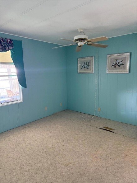Building Photo - 274 Beach Ct