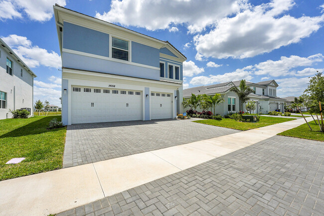 Building Photo - 14058 Spruce Pne Dr