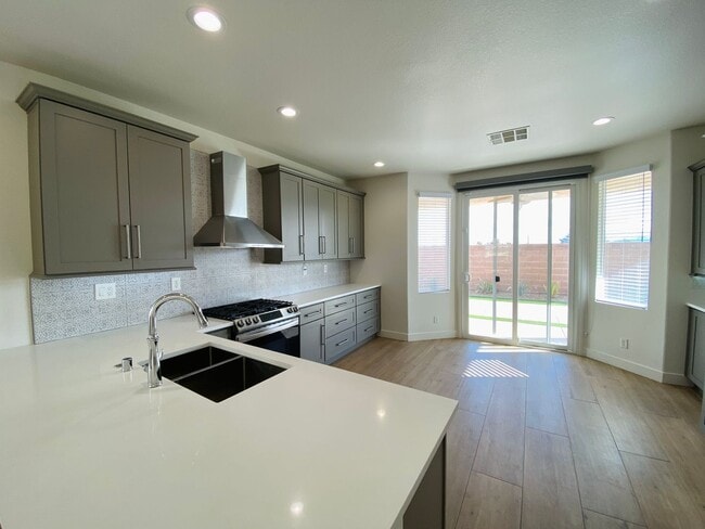 Building Photo - Beautiful single story in the Southwest! Quiet, secluded, and gated Sequoia community with park!