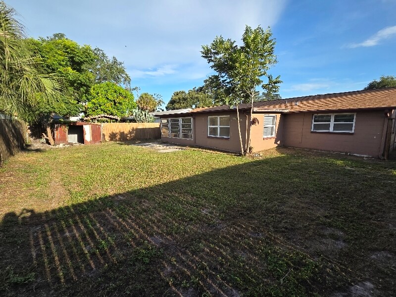 Building Photo - 7144 Stone Rd