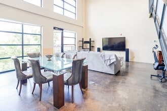 Building Photo - Fully Furnished Mid-Term 2-Level Condo | 1,549 Sq Ft | Private Parking | Shared Living