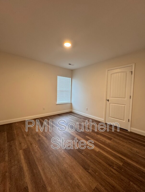 Building Photo - 407 Albus Dr