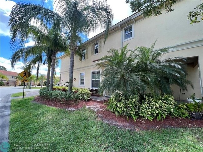 Building Photo - 9428 SW Merlin Ct