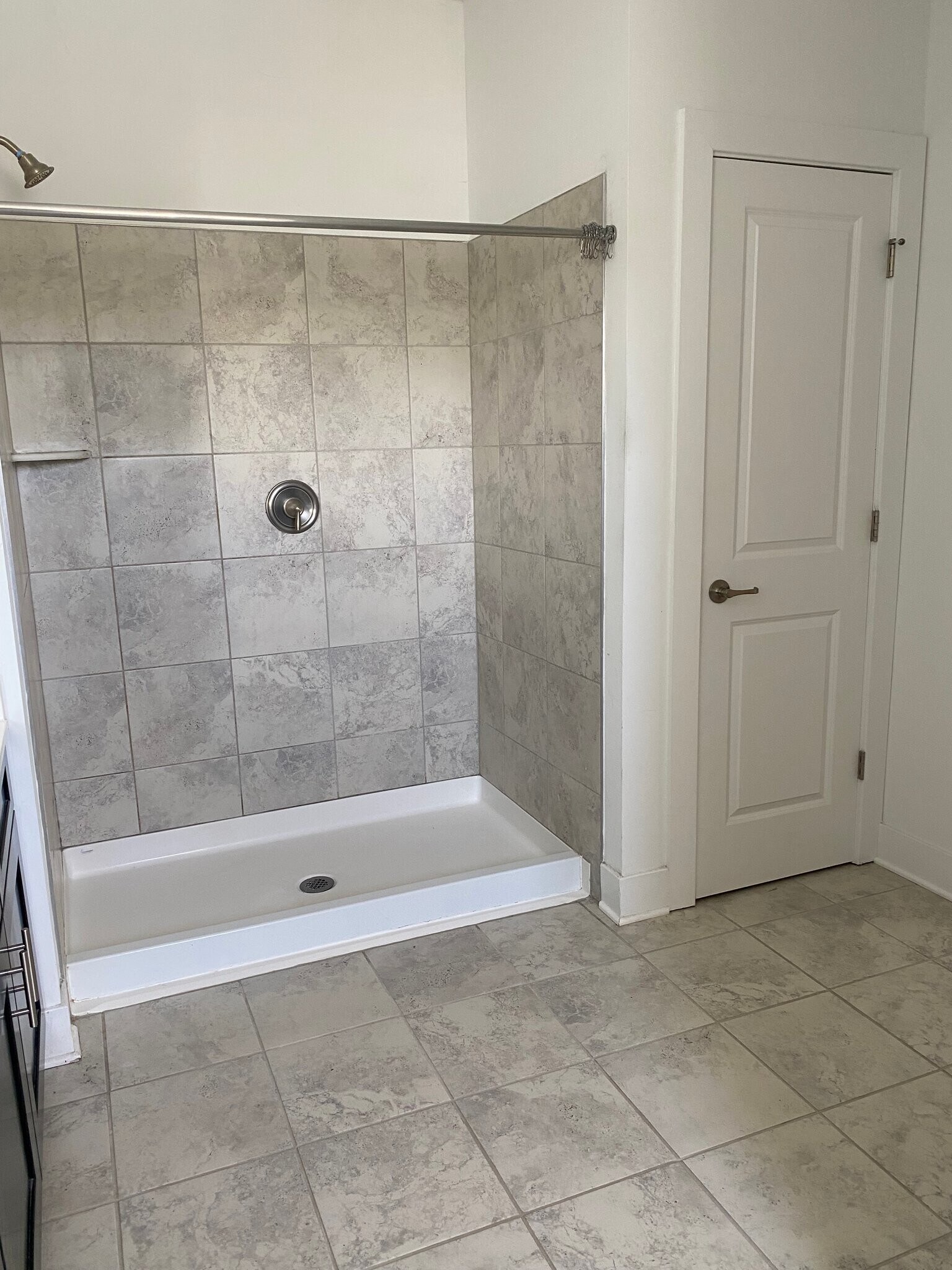 Building Photo - 714 Stiller Ln