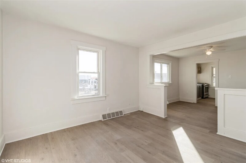 Building Photo - 1921 Logan Ave