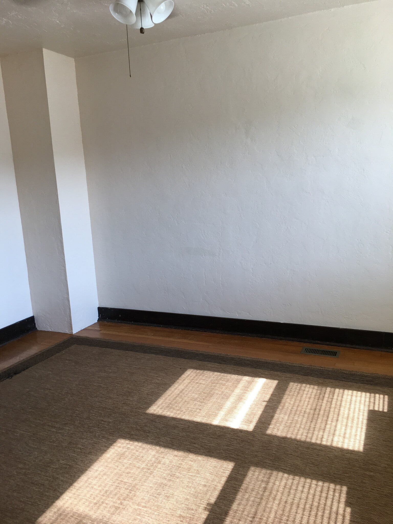 Dining room - 3322 Parkview Ave