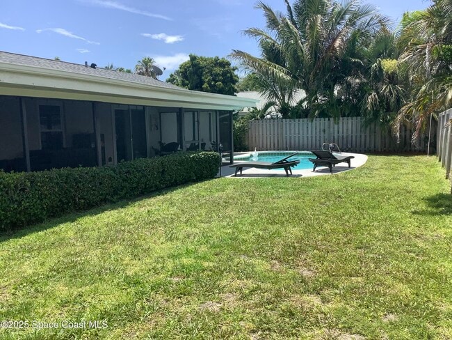 Building Photo - 658 Hibiscus Dr