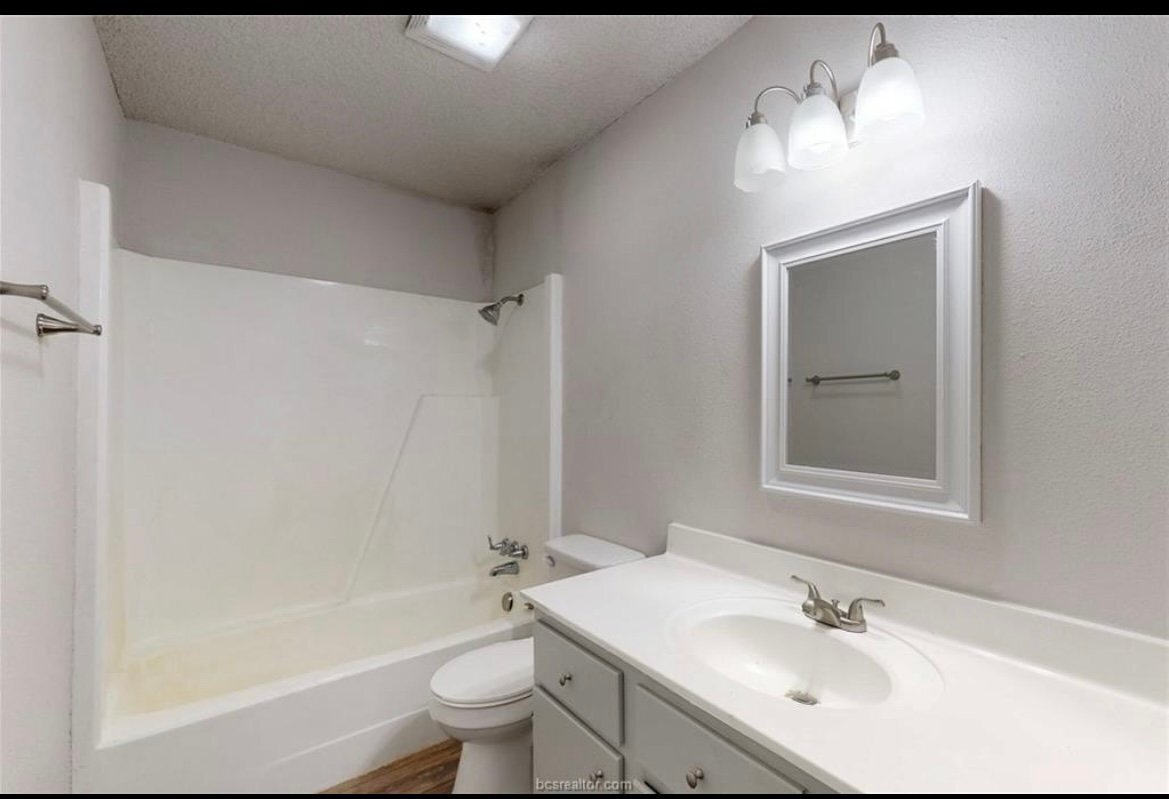 Building Photo - 2087 W Osr