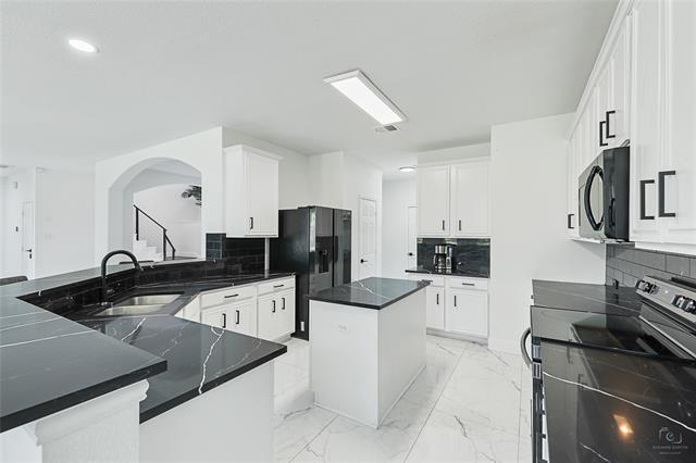 Building Photo - 3805 Overlook Ct