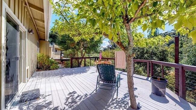 Building Photo - 1 Bedroom 1 Bathroom attached apartment wi...