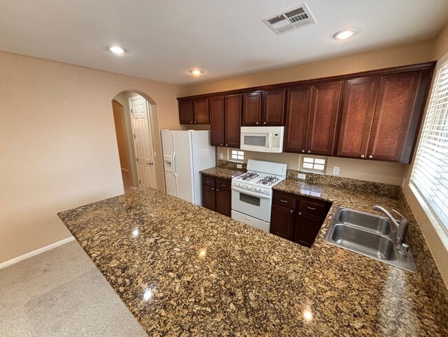 Building Photo - Elegant 3Bed/3Bath Home with Loft in the P...