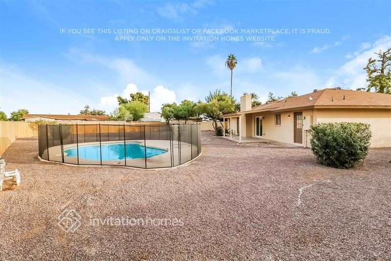 Building Photo - 9417 N 39th Dr