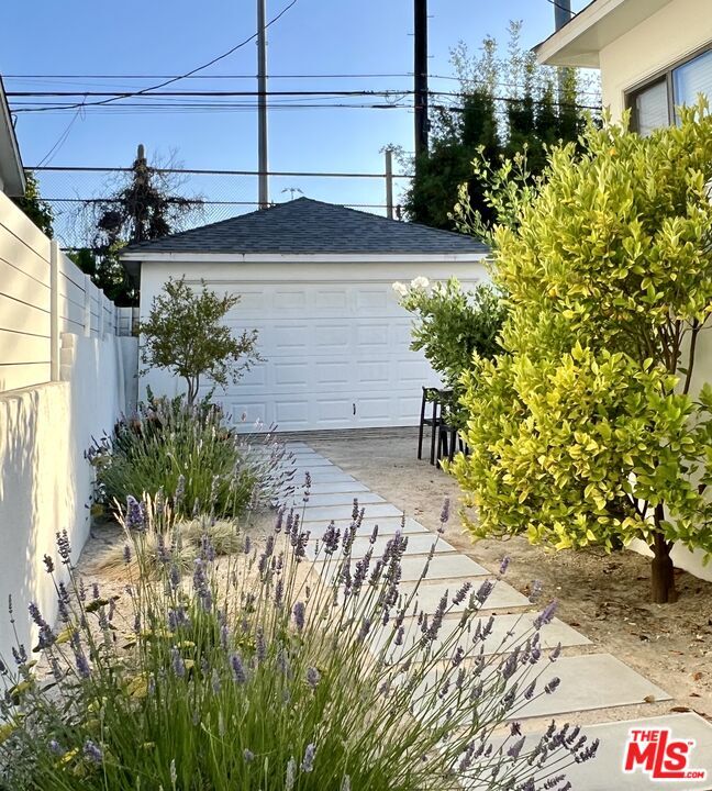 Building Photo - 3865 Lyceum Ave
