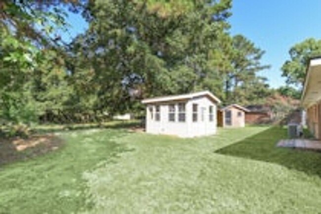 Building Photo - 30 Dove Ct