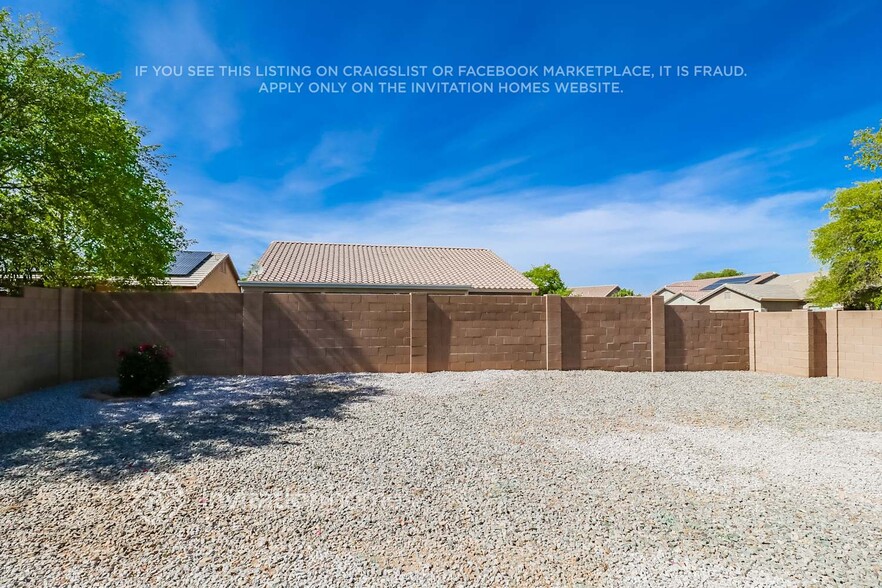 Building Photo - 12902 W Soledad St