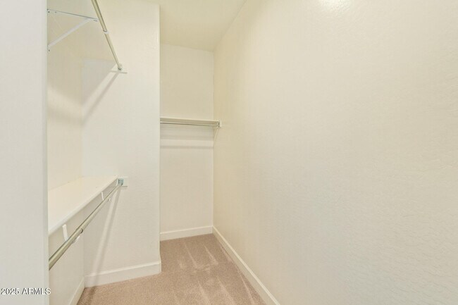 Building Photo - 4322 S Gardenia Dr