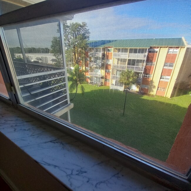 Building Photo - 3610 NW 21st St