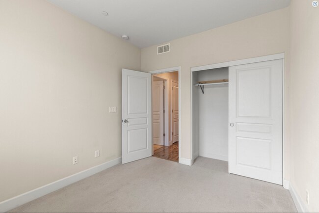 Building Photo - Amazing Newer Constructed 3br/2ba San Ramon Condo for Rent! Top Floor! Centrally Located for Conv...