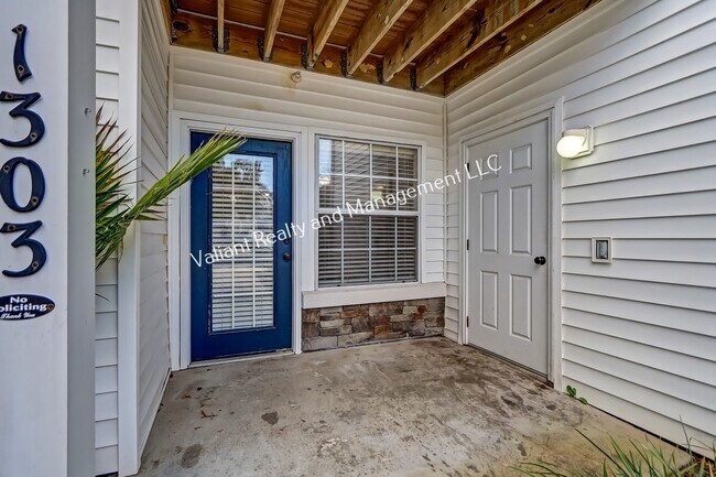 Building Photo - 575 Oakleaf Plantation Pkwy