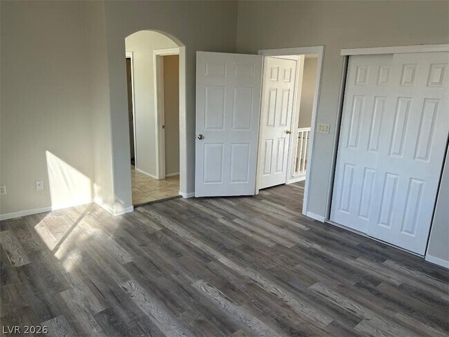 Building Photo - 8997 Ivybridge St