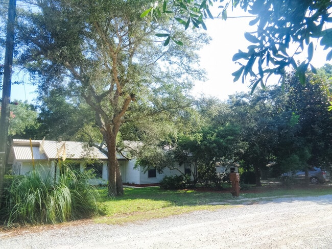 Building Photo - 228 Louisiana Ave