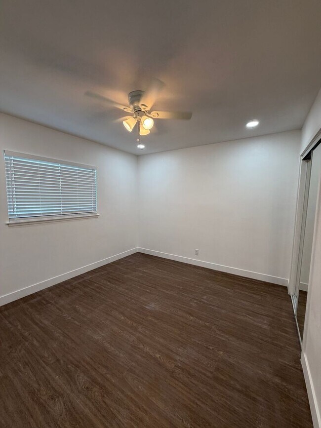 Building Photo - Garden Grove Home