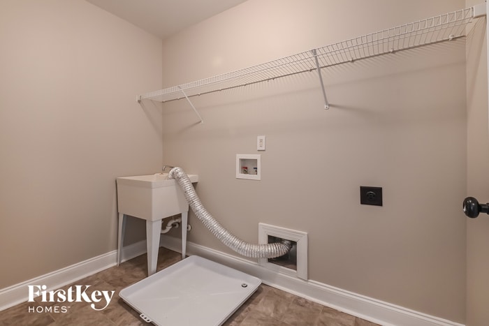 Building Photo - 1011 Bridlemine Dr